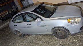 Hyundai accent - 1