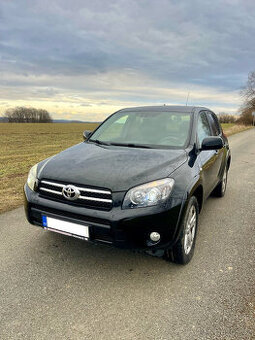 TOYOTA RAV 4 2.2D