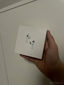 Apple AirPods 3 Generace - 1