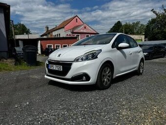 Peugeot 208 1.2 benzin