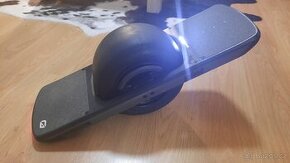 Onewheel Pint + nové náhradní díly za víc než 5000 Kč