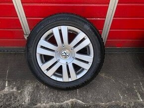 Original ALU kolo VW ADELAIDE 16\" 7J ET45 + zimní 215/55/R1