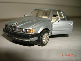 BMW 750 - 1