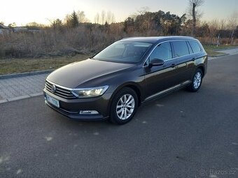 VW PASSAT B8 2,0TDI-2015-LED-ACC-COMFORTLINE