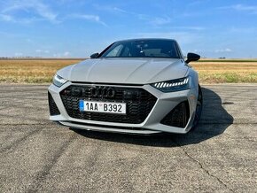 Audi RS7 / Model 2022 / Karbon-keramické brzdy / Šedá Nardo - 1