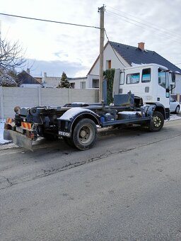 Hákový nosič kontejnerů Iveco Eurocargo 12/180