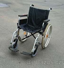 Invalidní vozík INVACARE široký skládací - 1