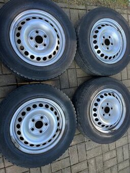 4x plechový disky VW 5x120 R16, pneu