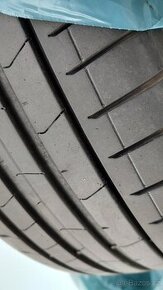 Pirelli P Zero 245x40xR19 94W letni