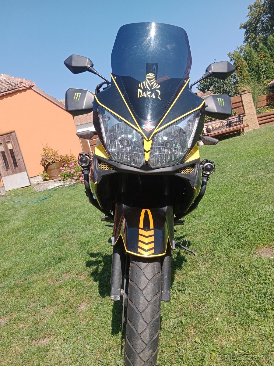 Suzuki V-strom 1000