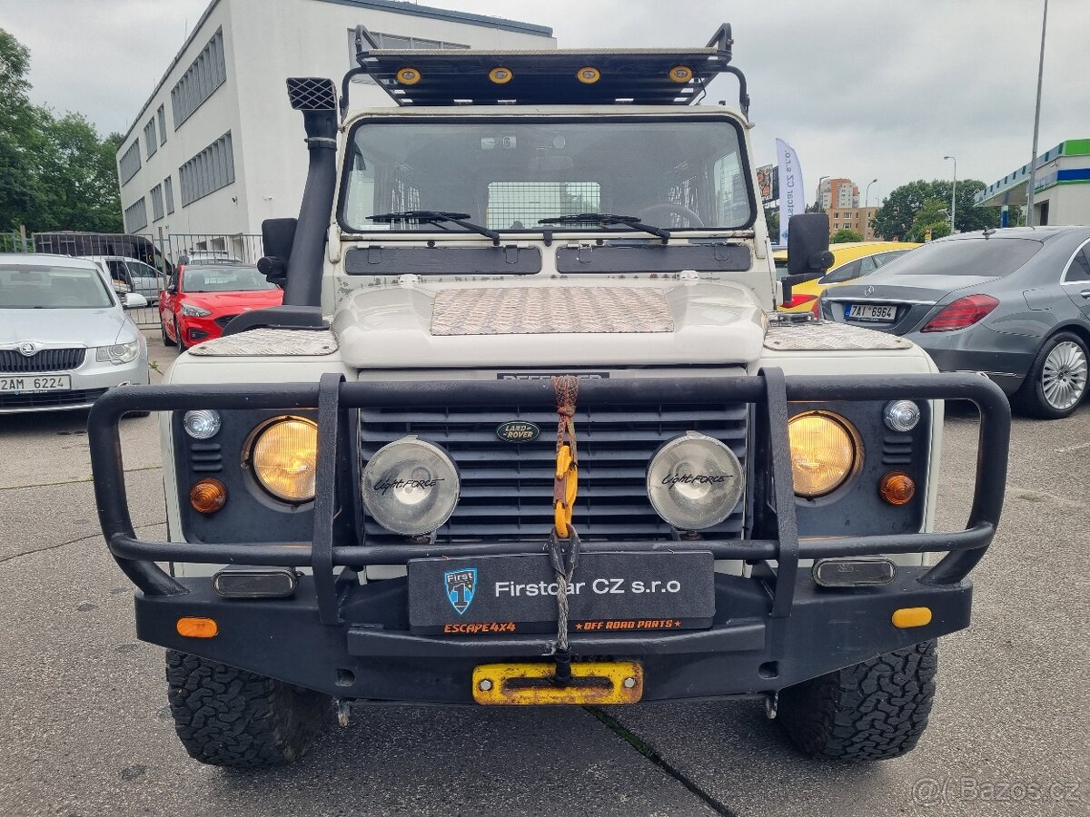 Land Rover Defender 90 TD5 2002/90KW/ČR/2MAJ