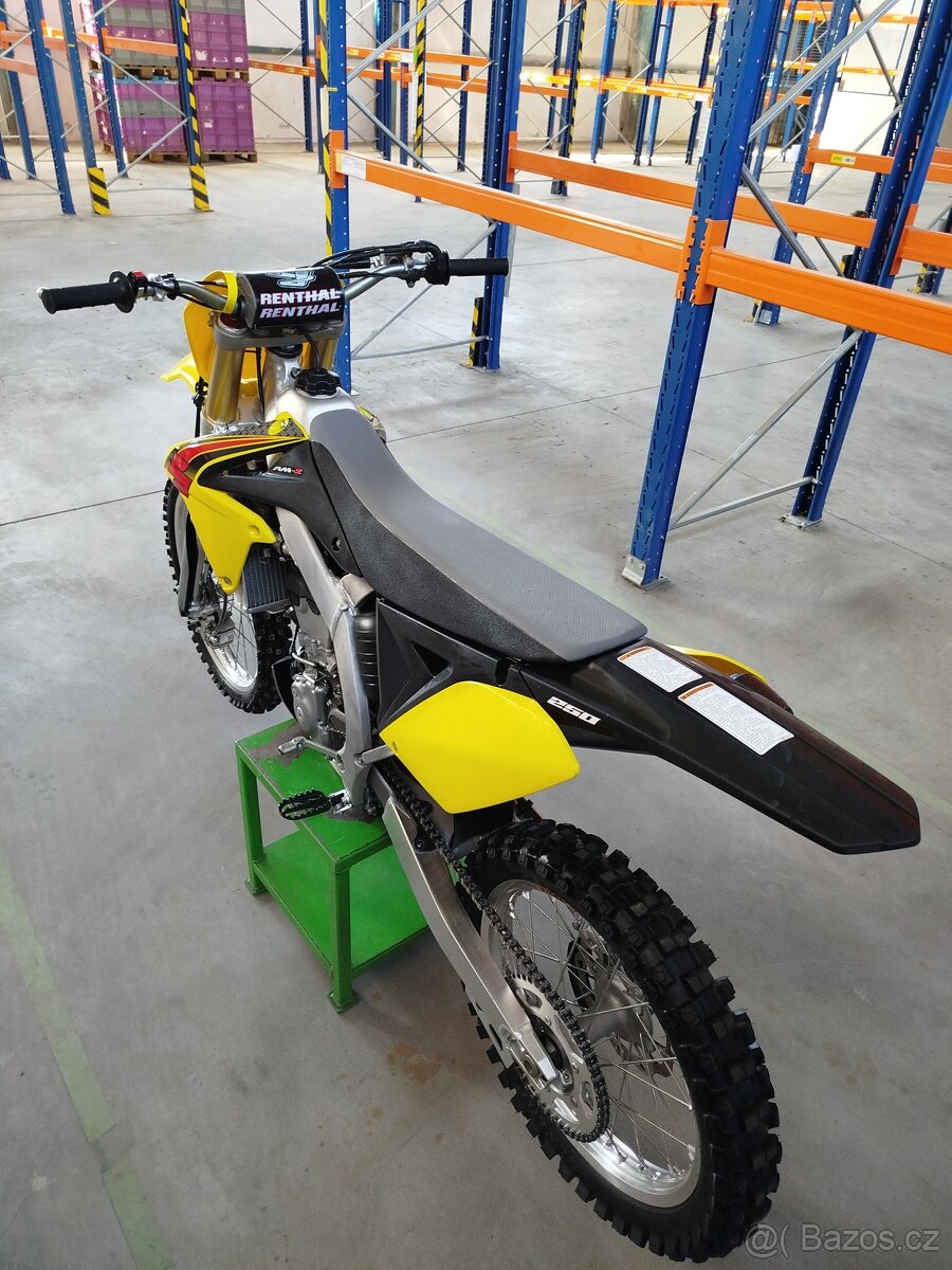 SUZUKI RMZ 250 ULOZENKA