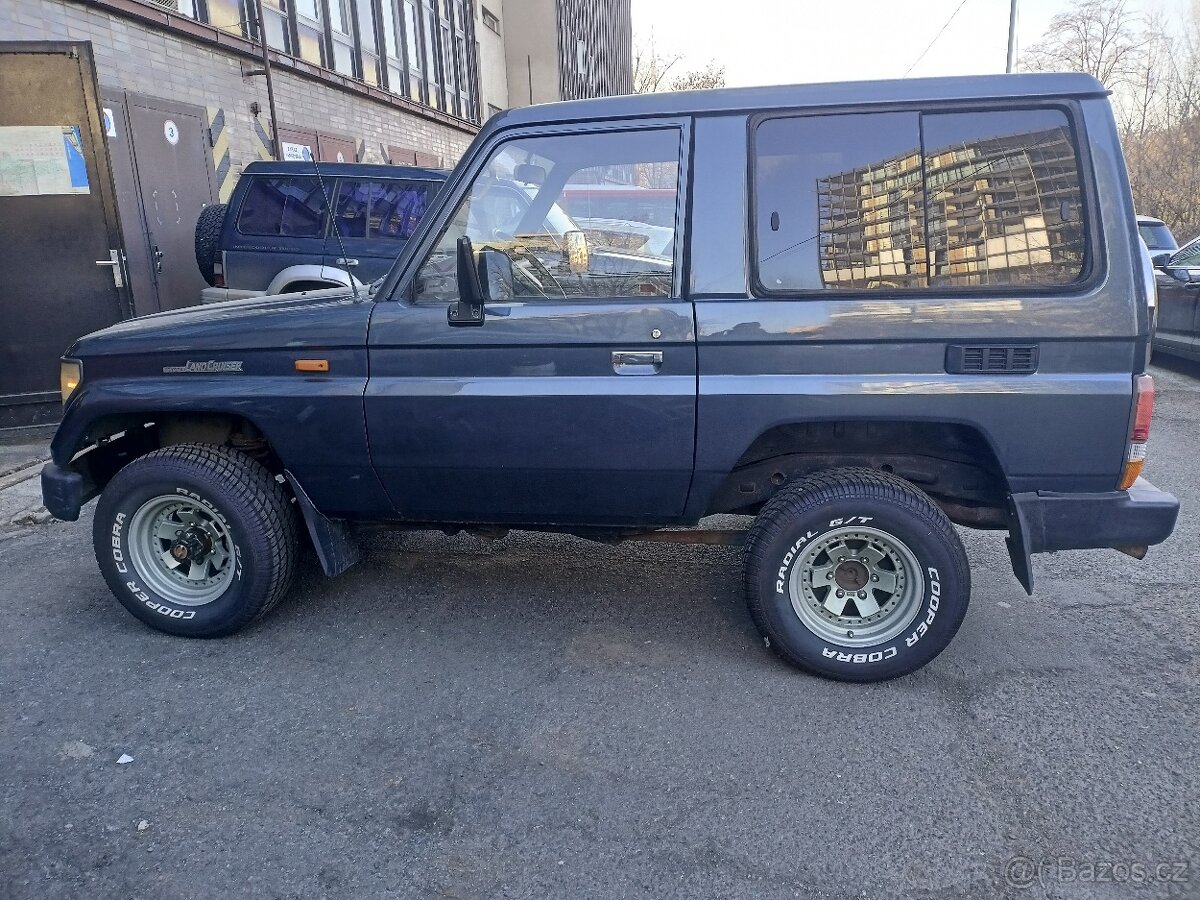 Toyota land cruiser j70