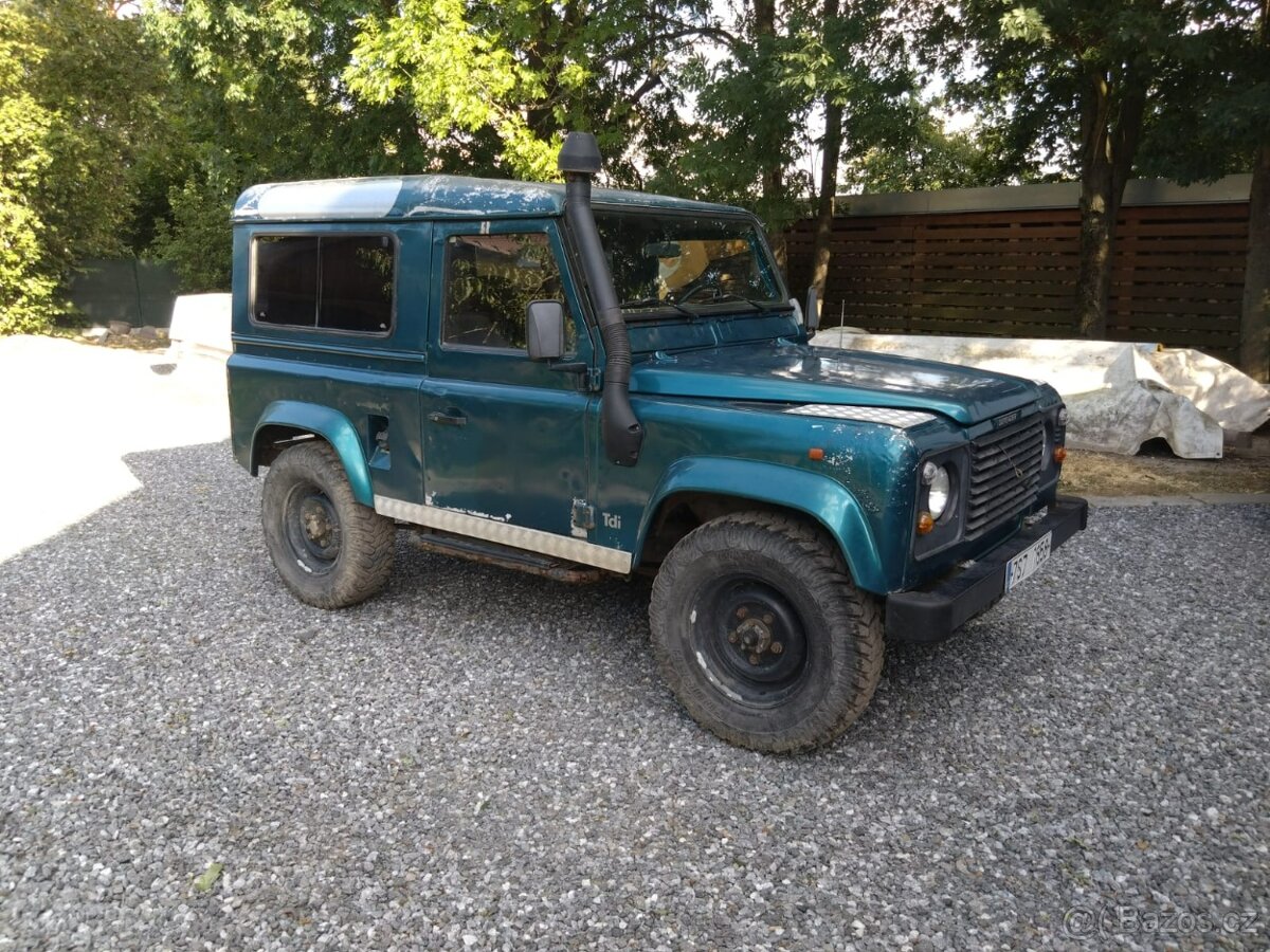 Land Rover Defender 90