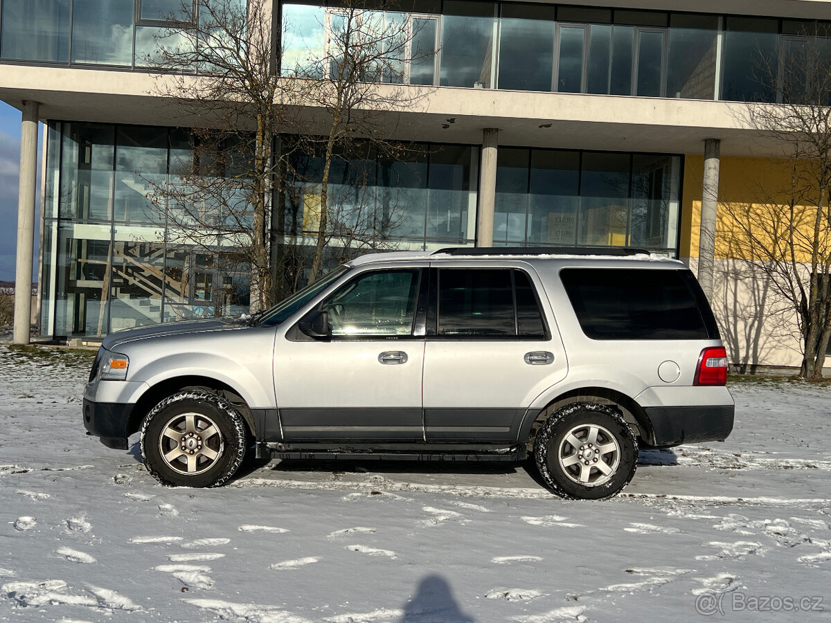 Ford Expedition 5.4 V8, 4x4, 2014, 1.majitel, tažné 3.5t