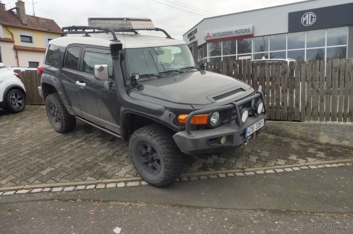 Toyota FJ Cruiser expedicion