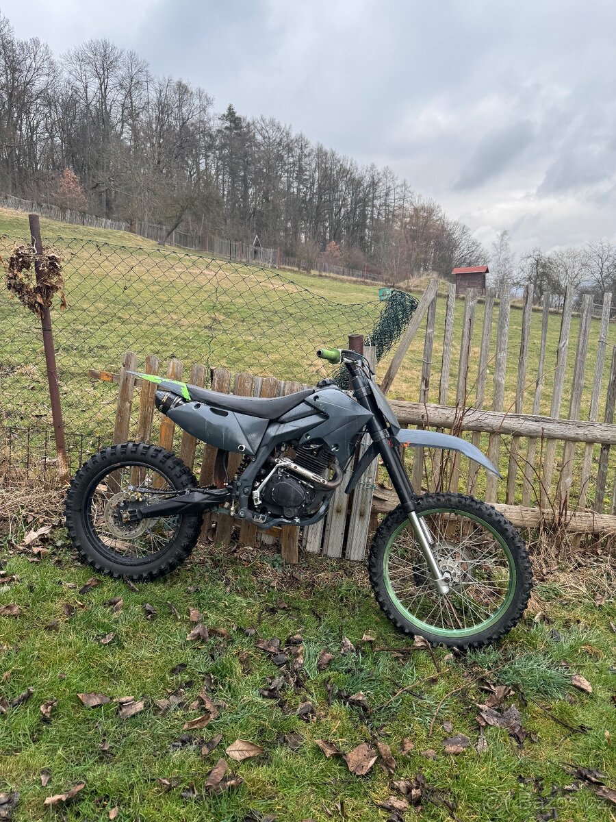 Motokros 250