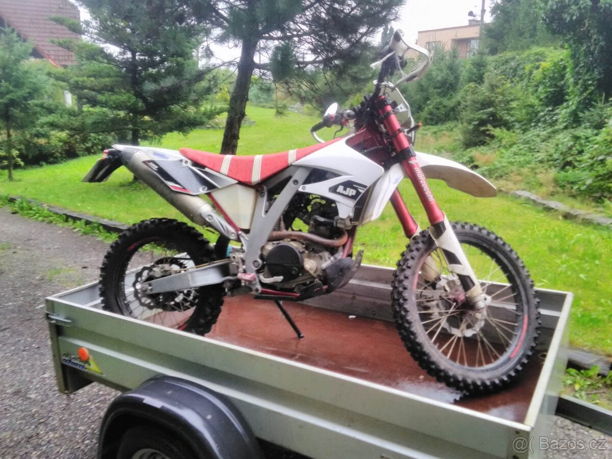 AJP extreme enduro 250