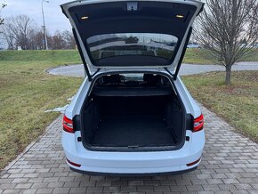 Škoda Superb 2.0TDI 140KW DSG,Keyless,Carplay,Canton,Nová TK - 20