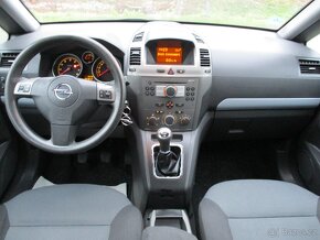 OPEL ZAFIRA  II 1.6 - 7 Míst - 20