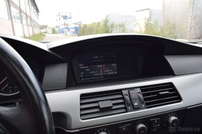 BMW 525i R6 E61 TOURING/KŮŽE/NAVI/PANORAMA/AUTOMAT/ - 20