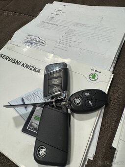 Škoda Superb 2.0 TDI 140 kw/DSG/Webasto/ keyless/1 majitel - 20