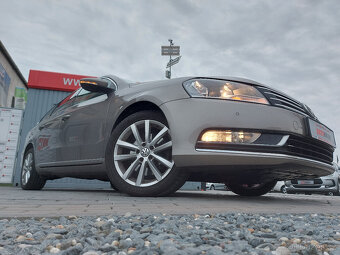 VW Passat 2,0 TDI DSG Higline 1. Majitel - 20