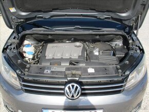 VW Touran 2,0TDI 103KW HIGHLINE PANO 7míst 06/2011 - 20