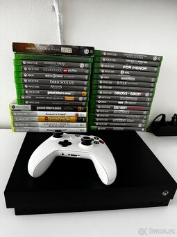 Xbox one X - 1TB + hry - 20