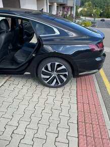 VW Arteon 2.0 TDI 140kW R-line černá metalíza - 20