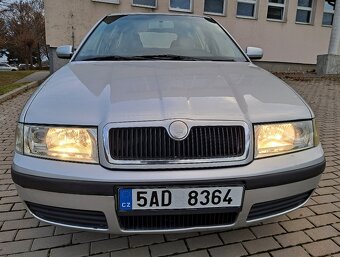 ŠKODA OCTAVIA Combi 1.6i 06/2002 KLIMA, ALU, VYHŘ.SEDADLA - 20