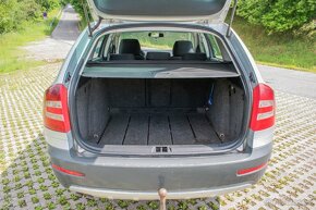 Škoda Octavia Combi 2.0 TDI 4x4 Scout - 20