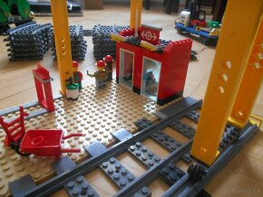 Lego City 60052 - Nákladní vlak - 20