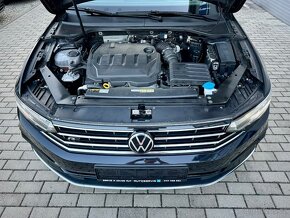 Volkswagen PASSAT B8 R-LINE 4Motion VIRTUAL WEBASTO TAŽNÉ 21 - 20