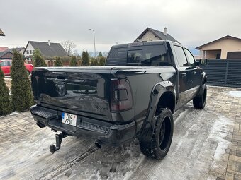 Ram 1500 Sport 5.7 hemi + LPG + 5’’ Lift + vzduch - 20