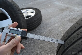 Alu kola Škoda Octavia II 5x112 + letní pneu 195/65R15 - 20