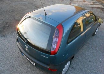 Opel Corsa 1,0 12V Club benzín - 20