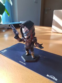 Figurka Destiny Cayde-6 + nášivky - 2