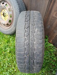 Zimní pneu 175/65 R 14 na disku Ford - 2