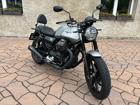 Moto Guzzi V7 Stone 2022, najeto 6000km - 2