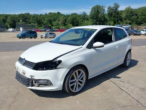 VW Polo 5  Highline 1.2TSI 66KW CJZC PED LC9A r.v. 2015 - 2