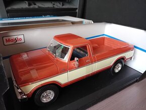 Ford F150 Pick-Up  1979   1:18  Maisto - 2