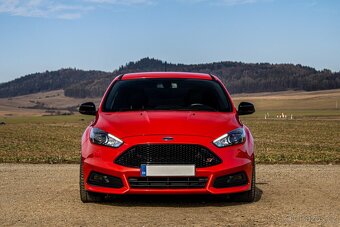 Ford Focus 2.0 EcoBoost ST R - 2