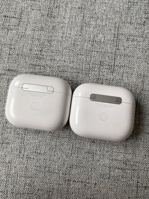 2x AirPods 3 - čtěte popis. - 2