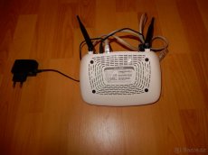 Router TP-Link, model TL-WR841N. - 2