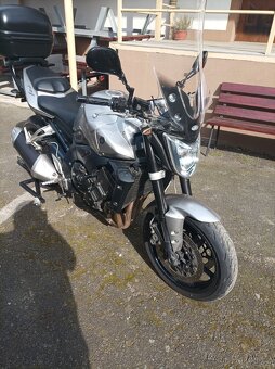 Yamaha FZ1N - 2