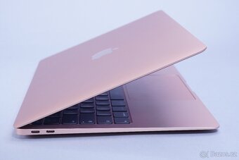 ZÁRUKA/Macbook Air 13.3"/I3 1.1GHZ/8GB RAM/256GB SSDCZ - 2