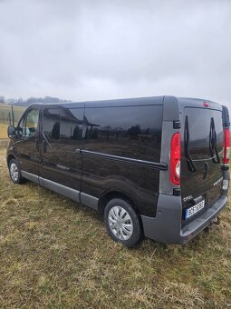 Opel Vivaro Long 2.5 CDTI, 9 míst, automat, r.v. 2011 - 2