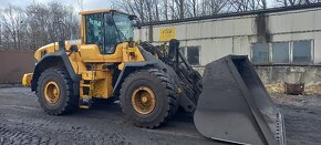 Kolový nakladač Volvo L150G. - 2