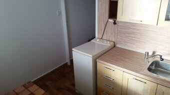 Pronájem bytu 2+1 52 m² s balkonem - 2